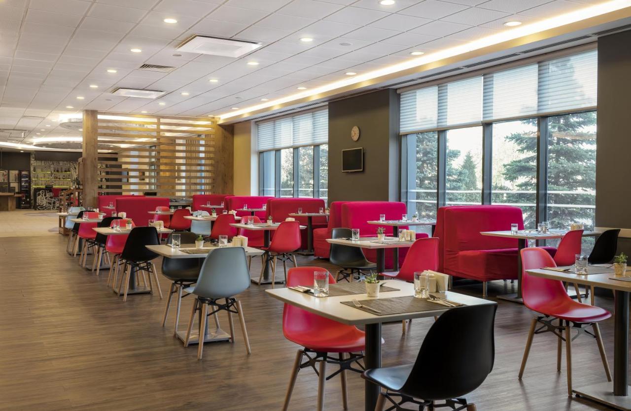 Otel Ibis Airport 3*